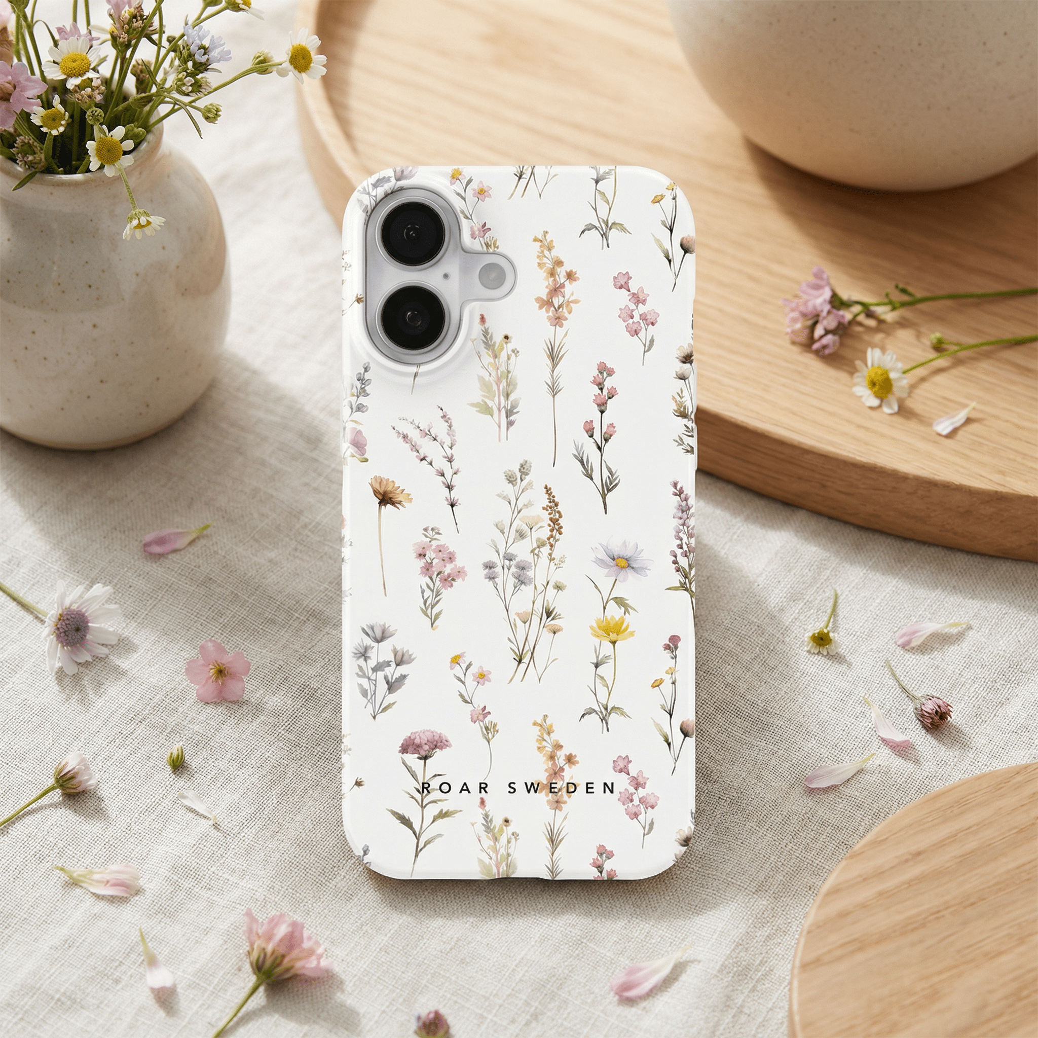 Blommiga mobilskal för våren - Roar Sweden