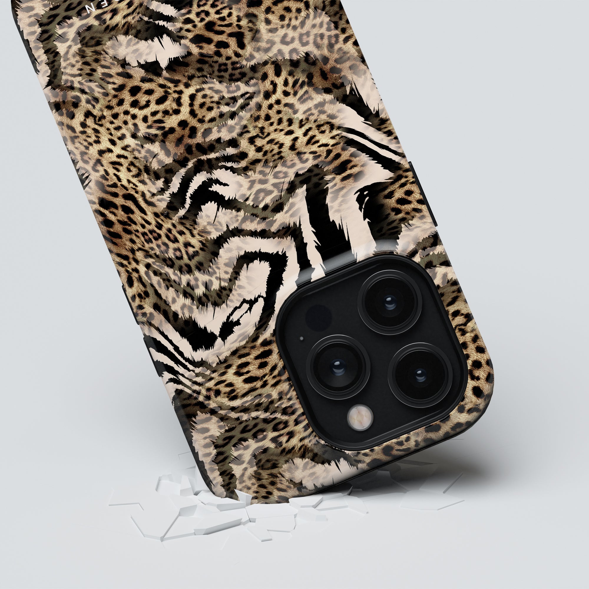 Kenya - Magsafe Tough Case - Roar Sweden
