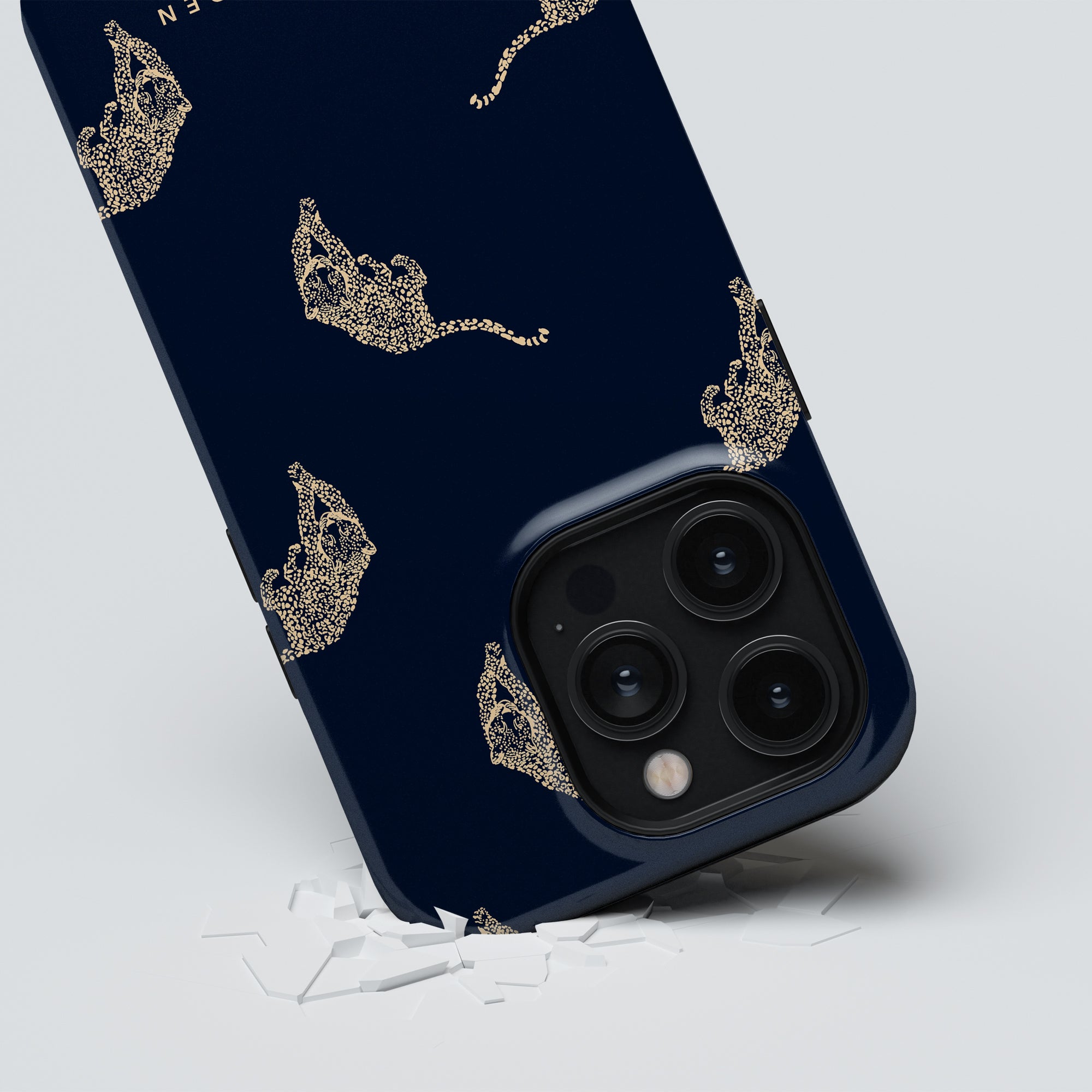 Kitty Grand - Magsafe Case - Roar Sweden