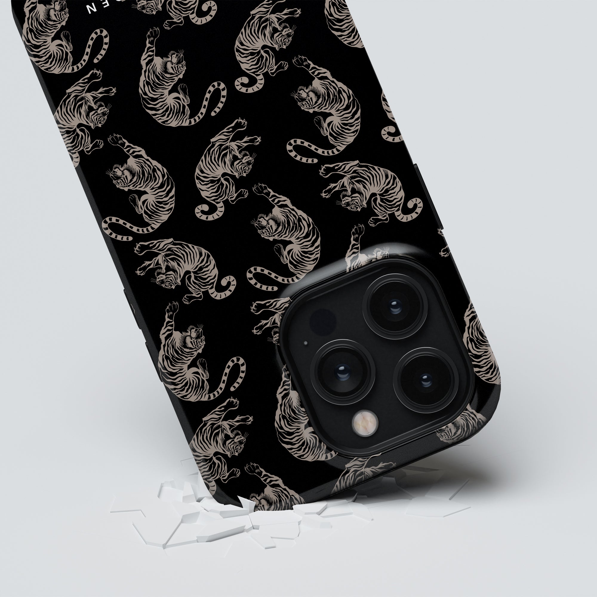 Nocturnal Tiger - Magsafe Tough Case - Roar Sweden