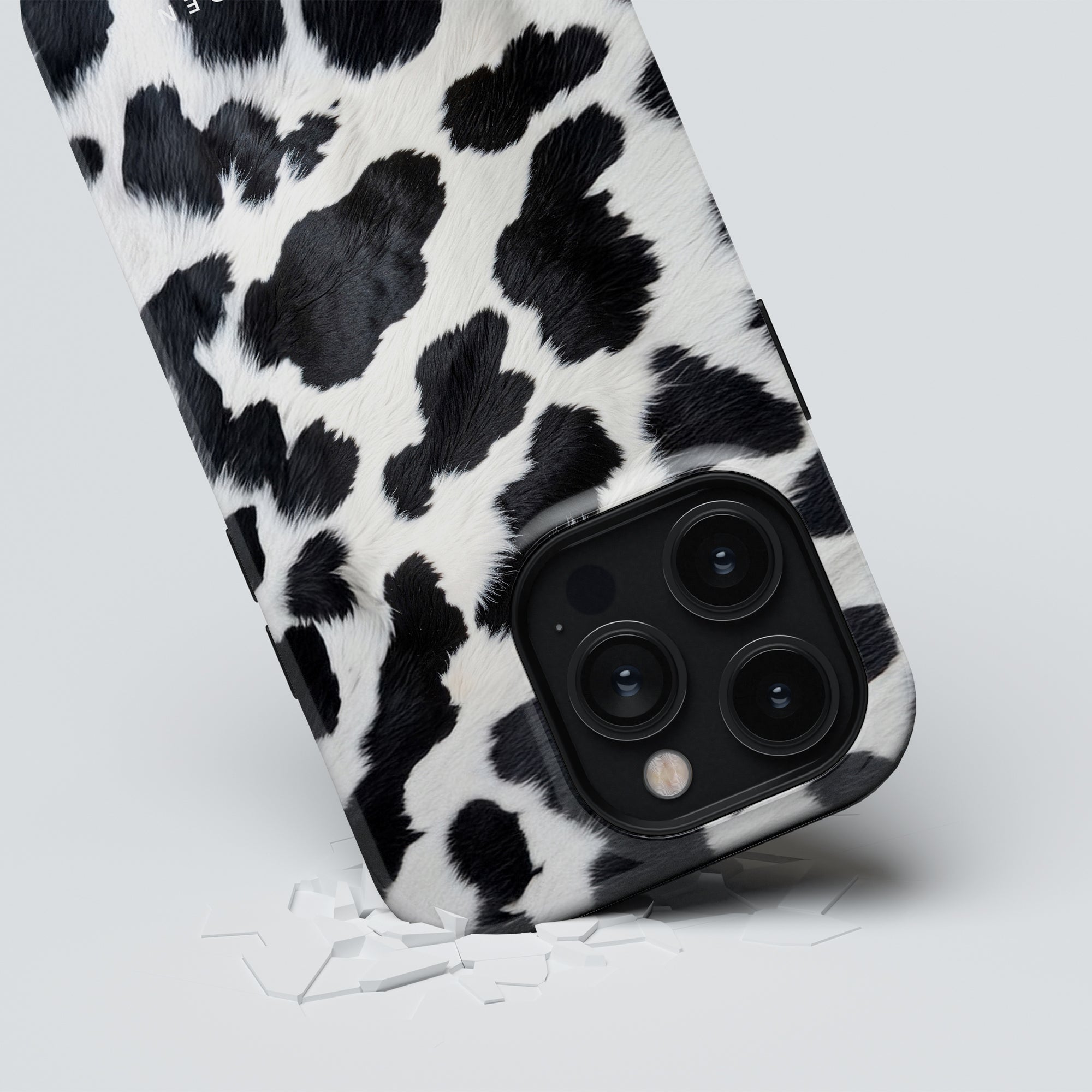 White Cow - Magsafe Tough Case - Roar Sweden