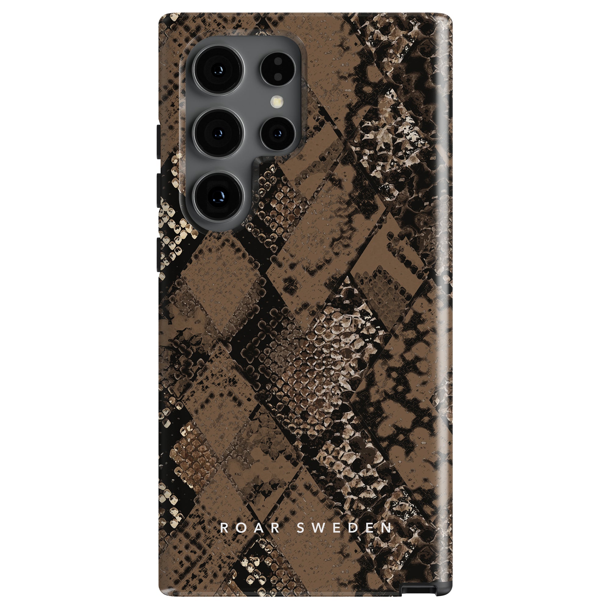 A smartphone encased in a Boidae - Tough Case with a brown snakeskin-like pattern, offering excellent stötdämpning. The text "Roar Sweden" graces the bottom, and multiple camera lenses adorn the back.