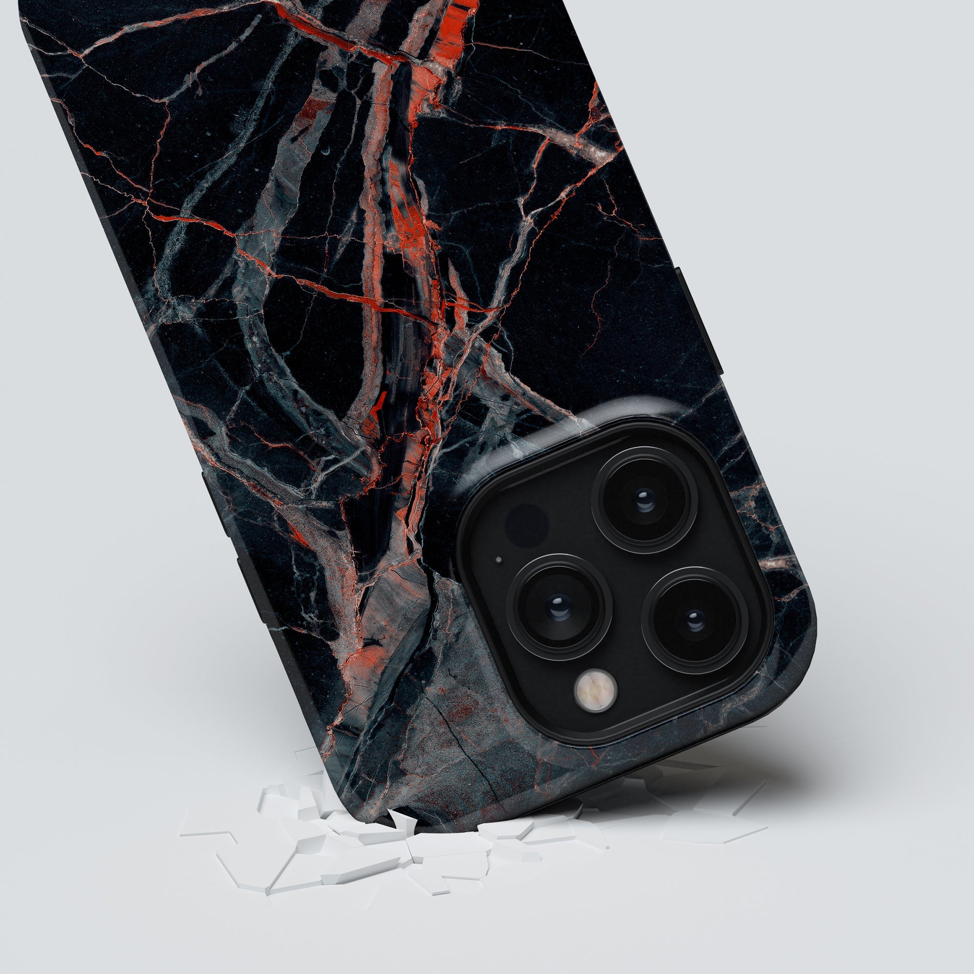 Ett svart och orange Veins - Tufft fodral designat speciellt för iPhone 11, ger utmärkt smartphoneskydd.